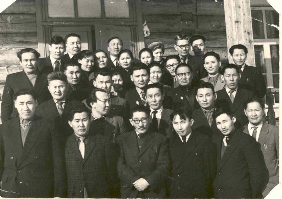 Учителя I Жемконской школы-интернат и участники республиканского семинара школ-интернатов, 1962 г.